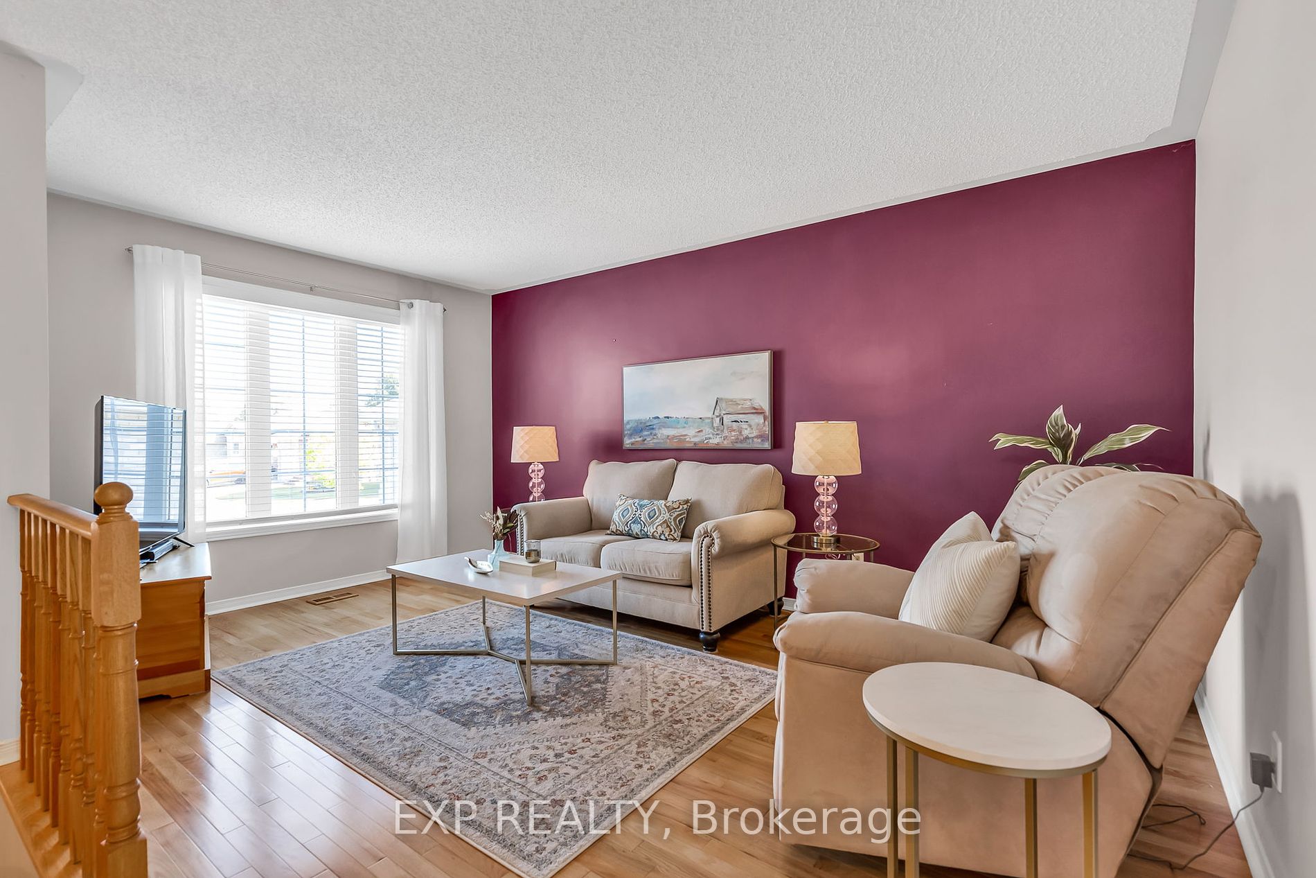 205 Carroll Cres