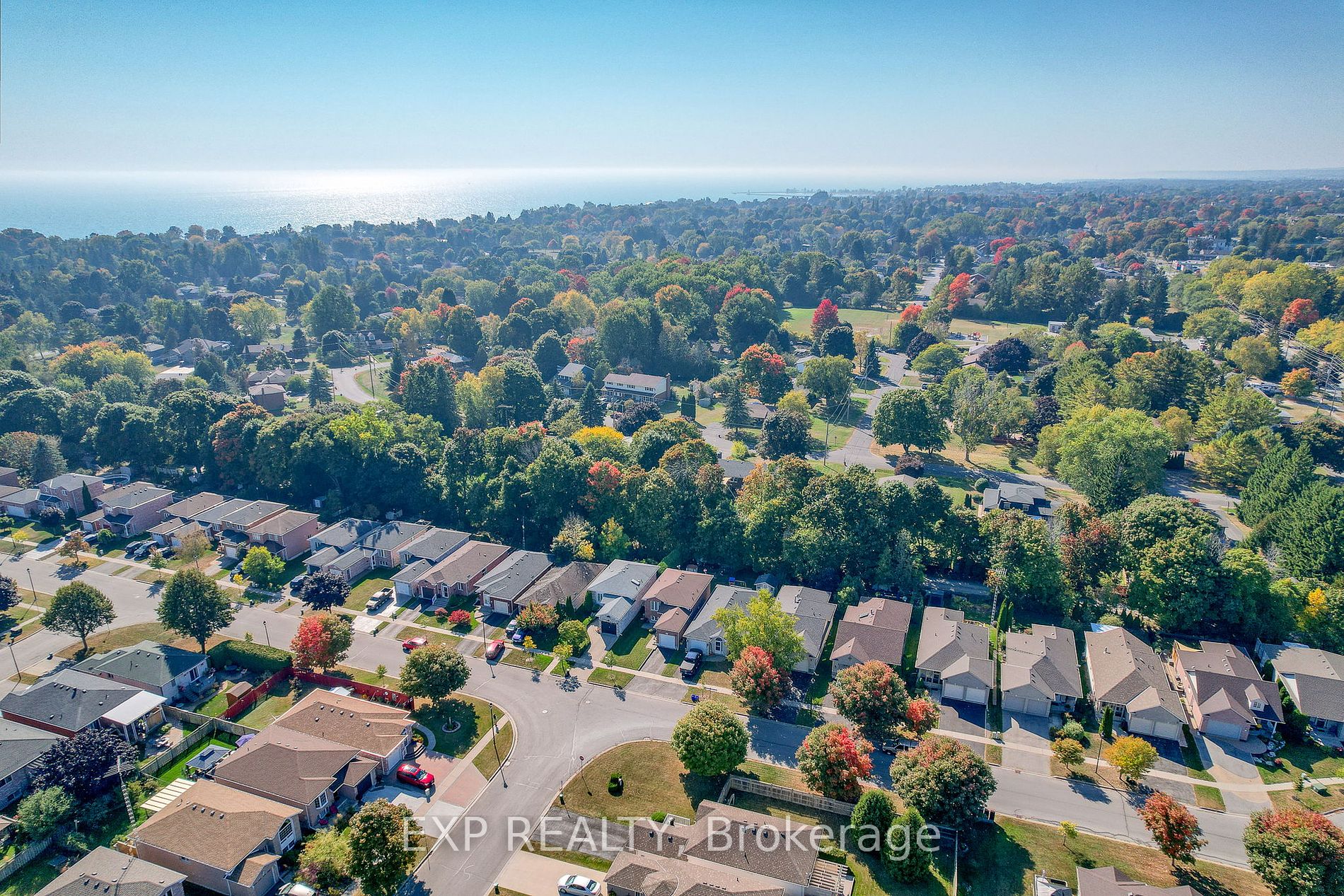 205 Carroll Cres