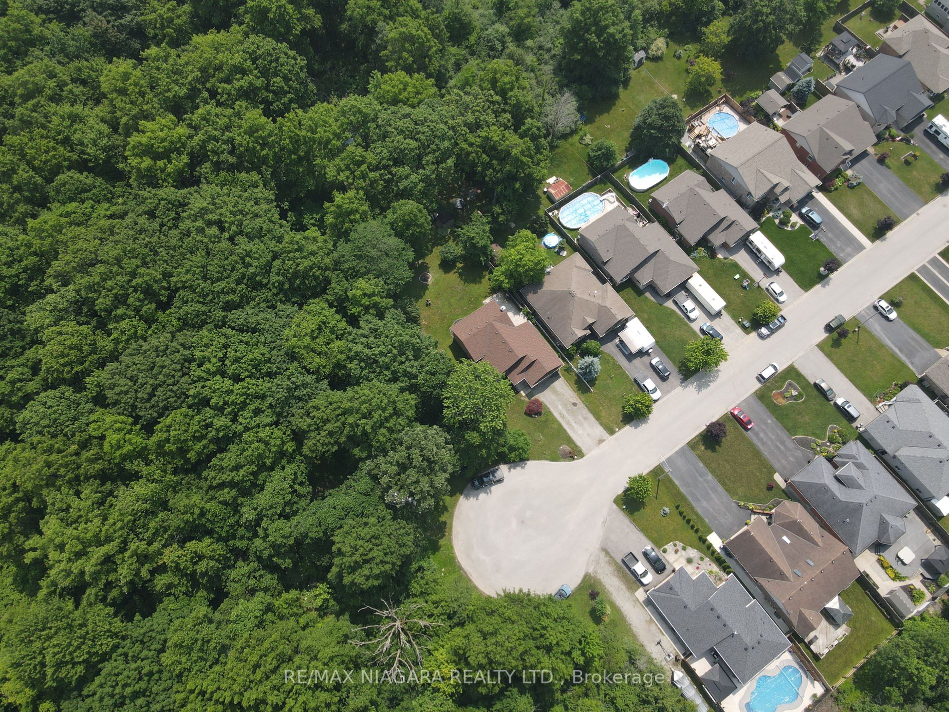 92 Thorold Ave