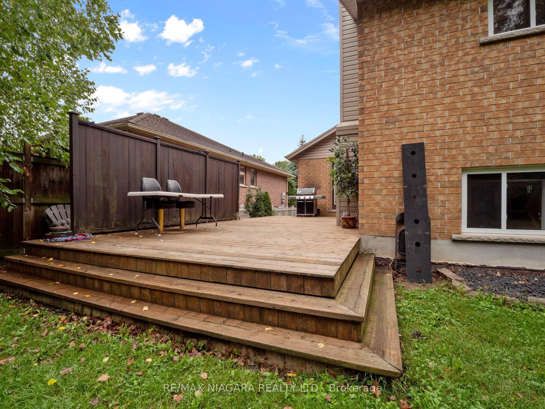 92 Thorold Ave