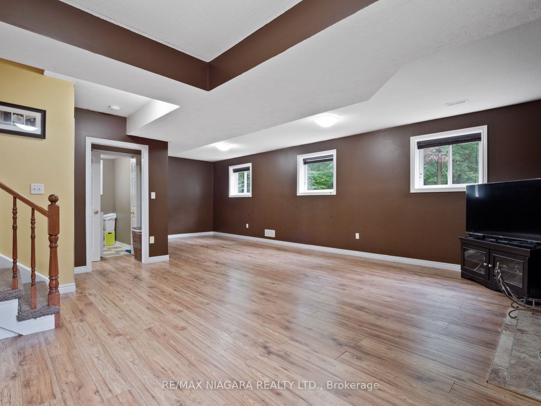 92 Thorold Ave
