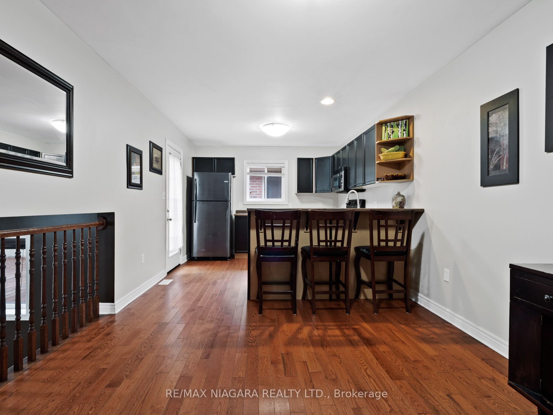 92 Thorold Ave