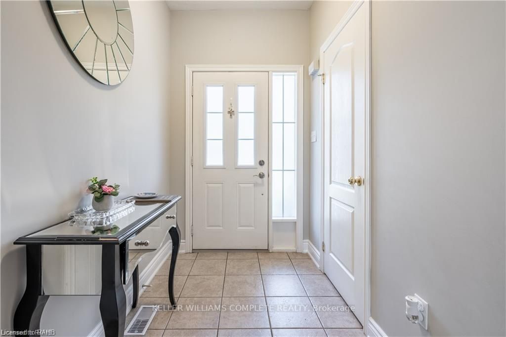 15 Marina Point Cres