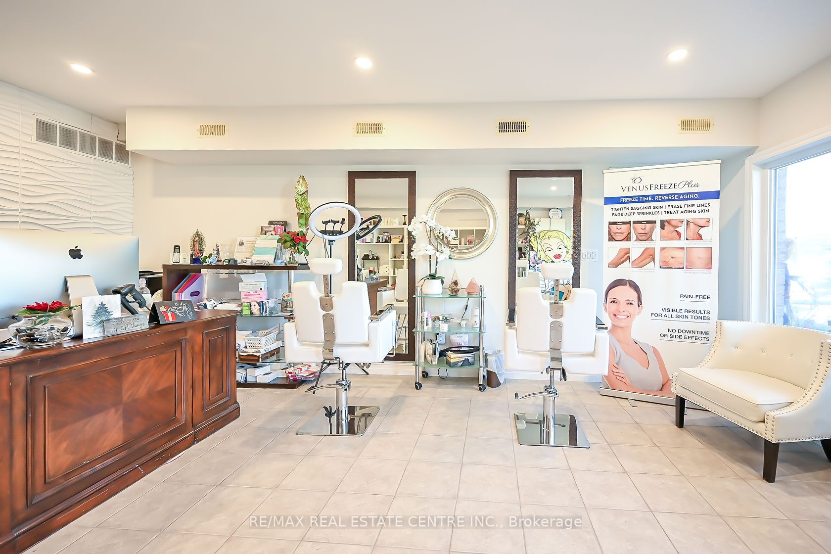 302 Grays Rd