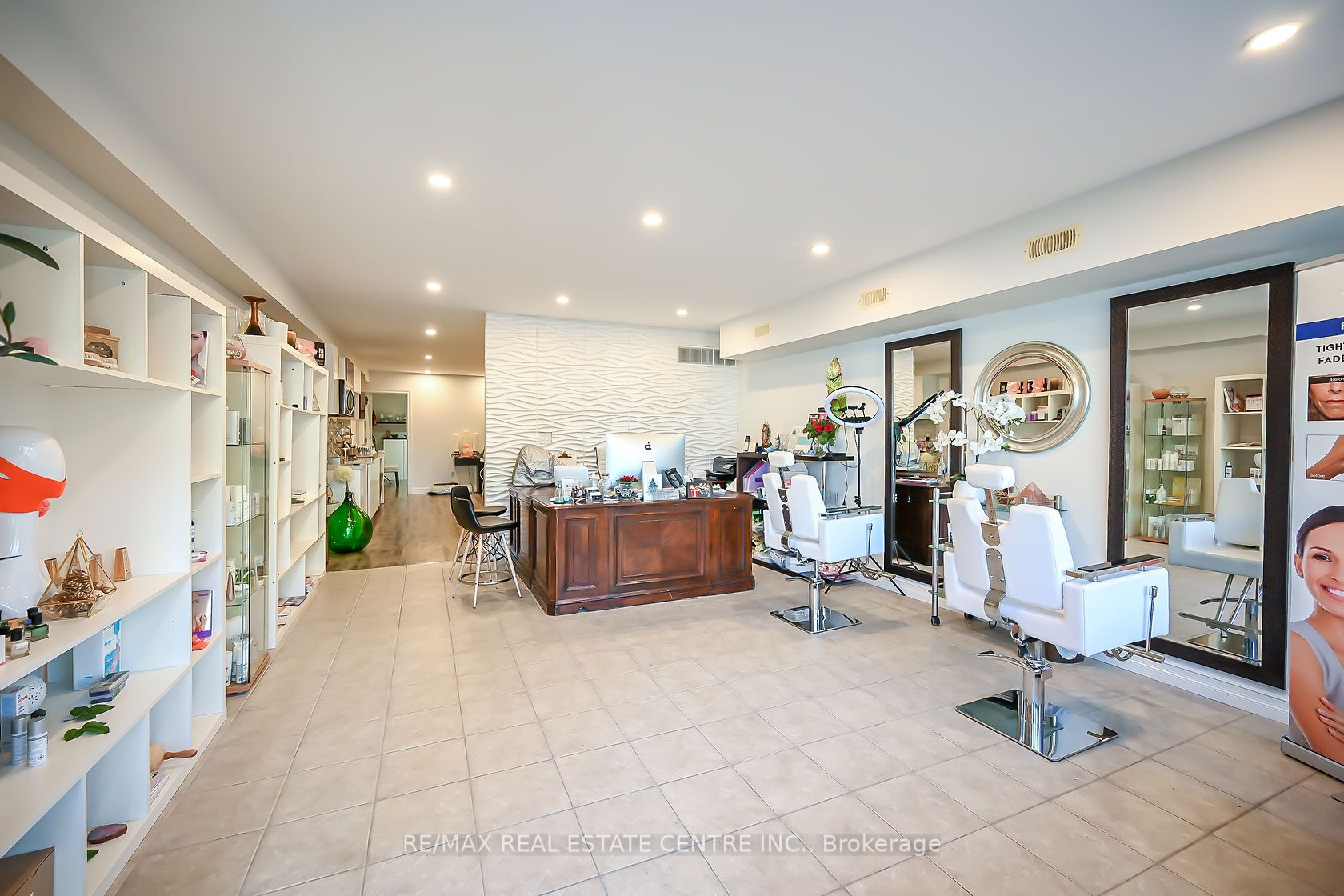 302 Grays Rd