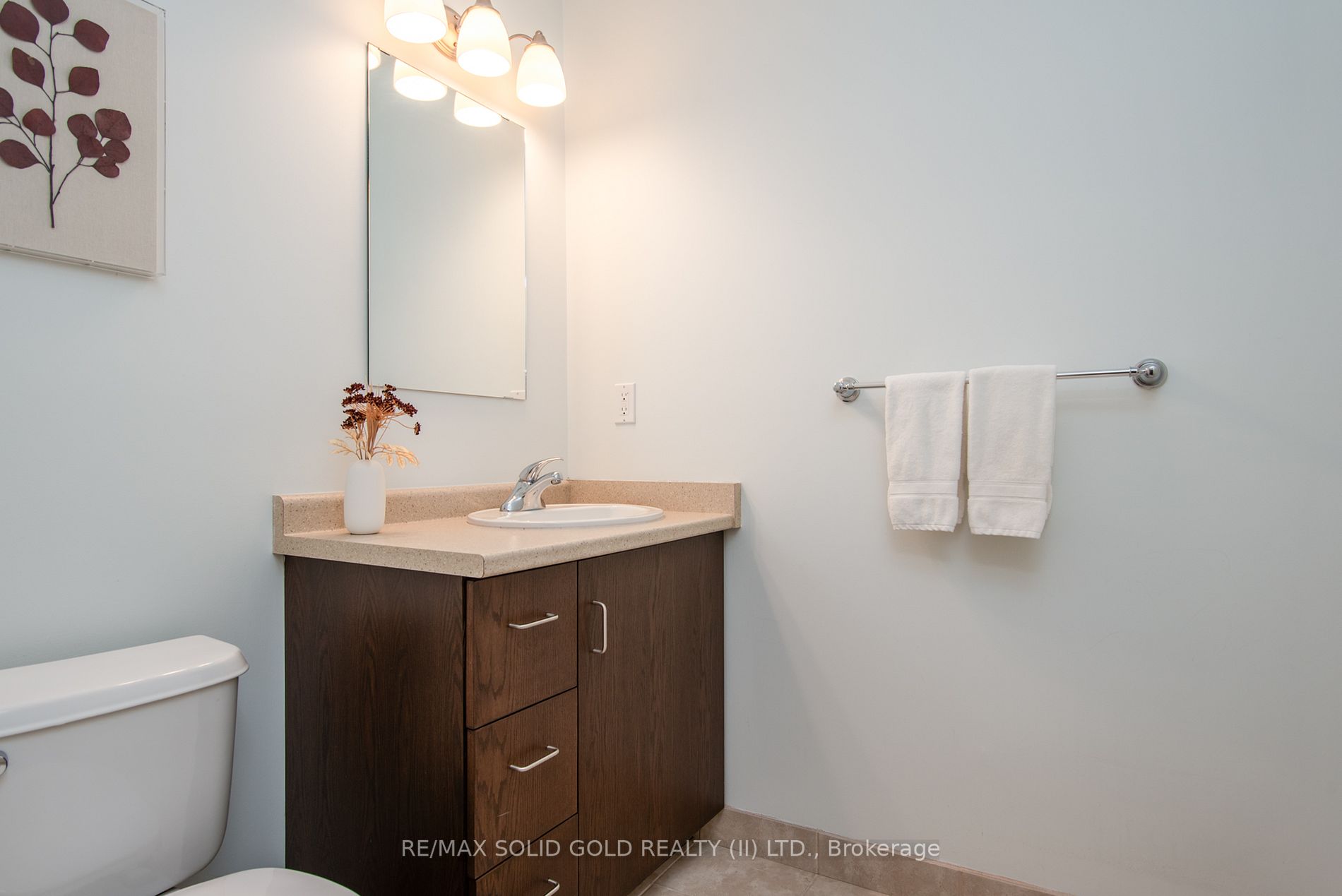 191 King St S, #405
