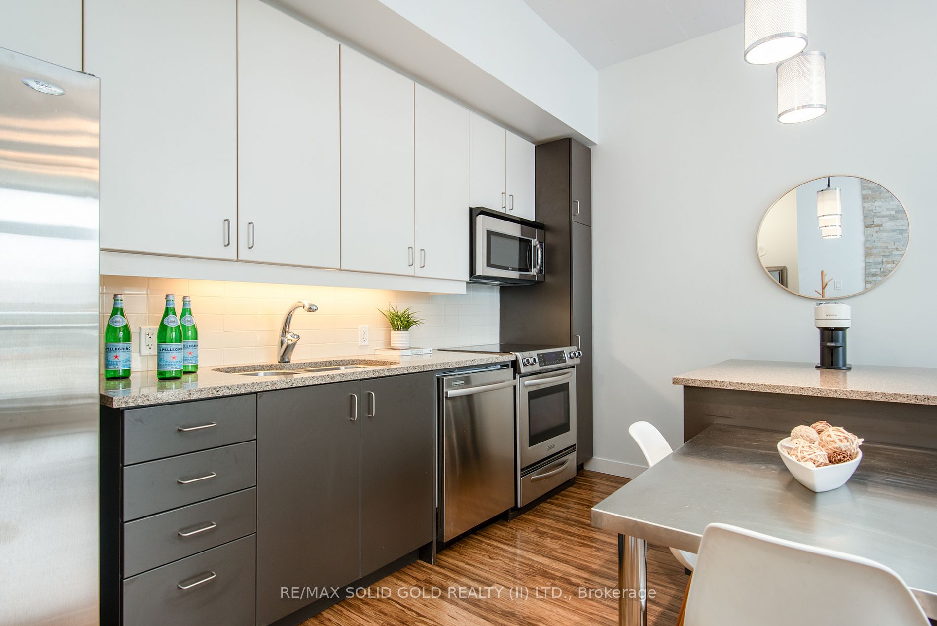 191 King St S, #405