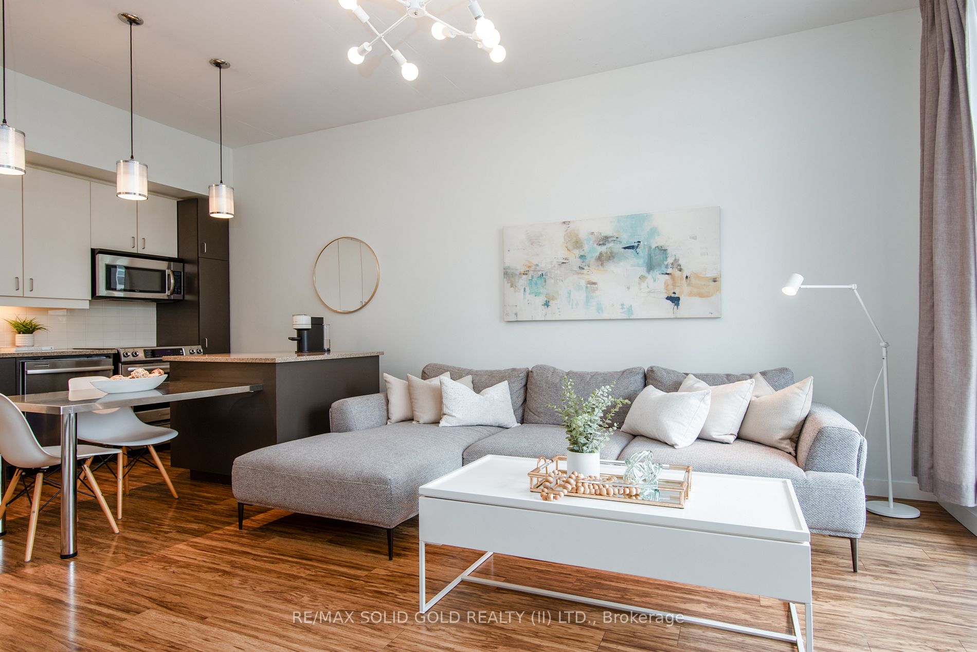 191 King St S, #405