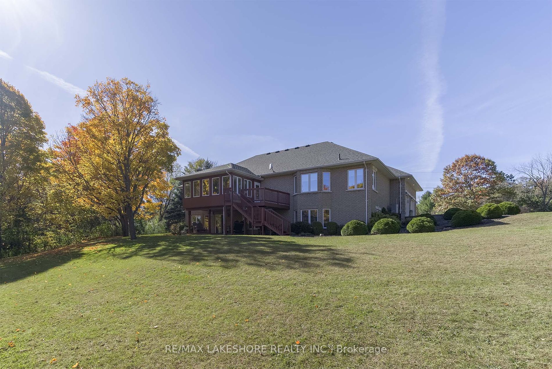 49 Skye Valley Dr