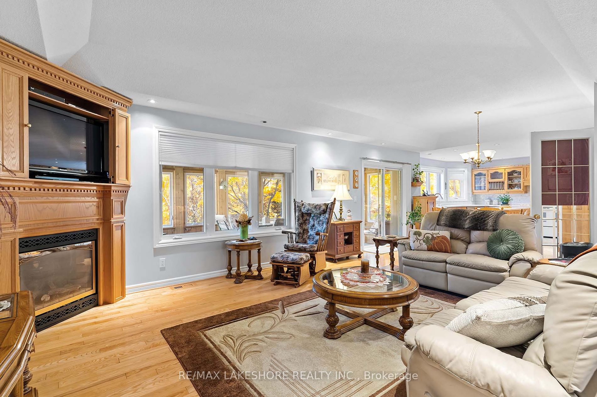 49 Skye Valley Dr