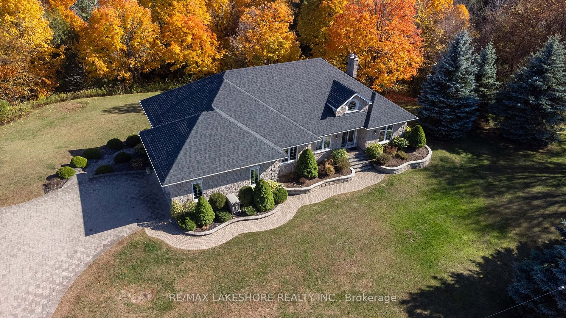 49 Skye Valley Dr