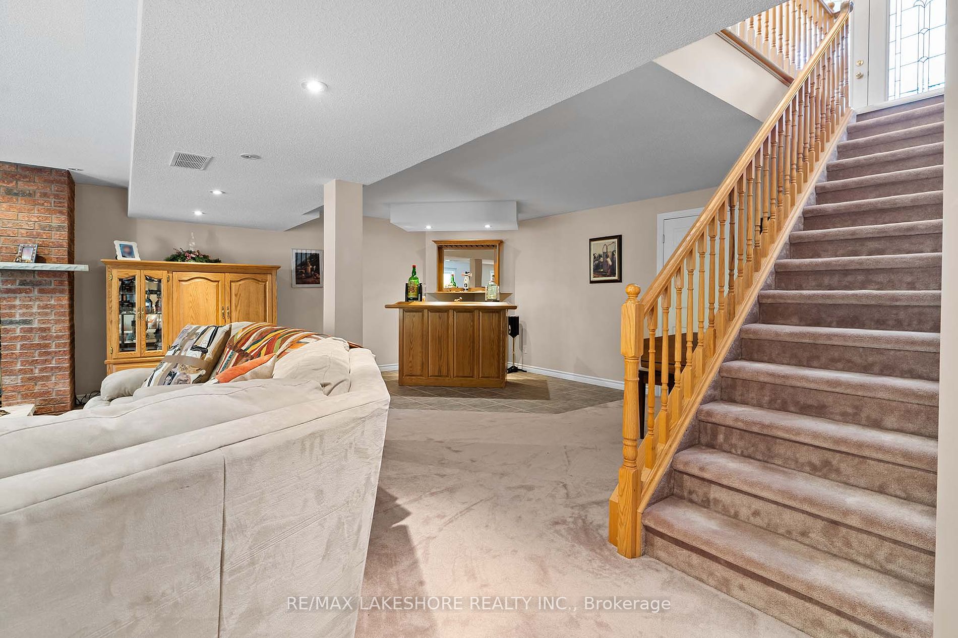 49 Skye Valley Dr