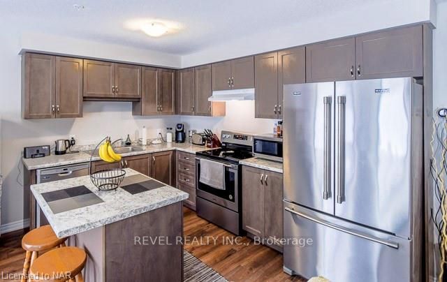 60 Canterbury Drive, #12