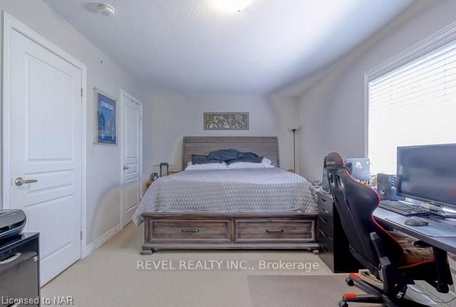 60 Canterbury Drive, #12