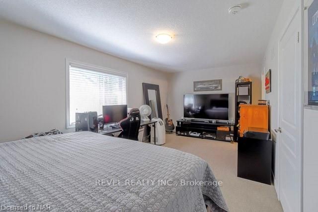 60 Canterbury Drive, #12