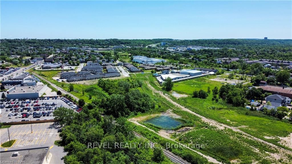 60 Canterbury Drive, #12