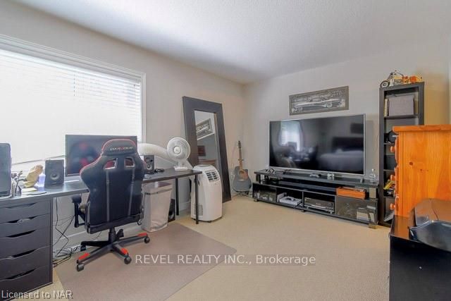 60 Canterbury Drive, #12