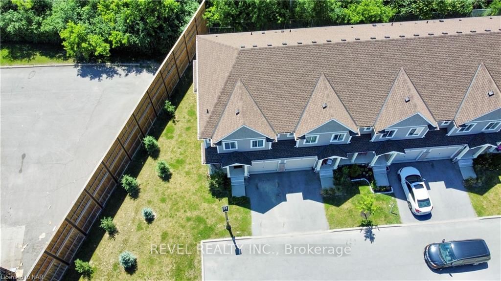 60 Canterbury Drive, #12