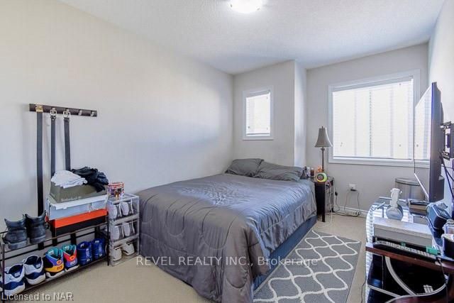 60 Canterbury Drive, #12