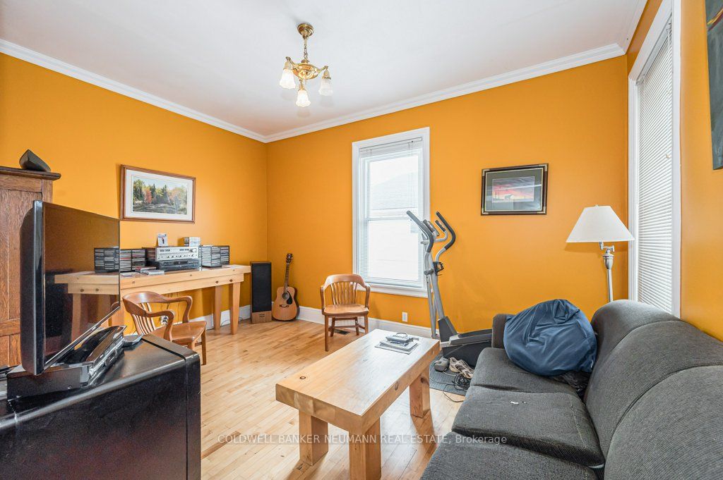 311 Woolwich St