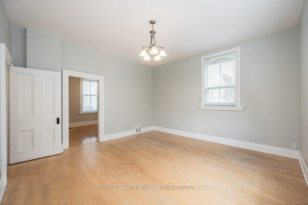 311 Woolwich St