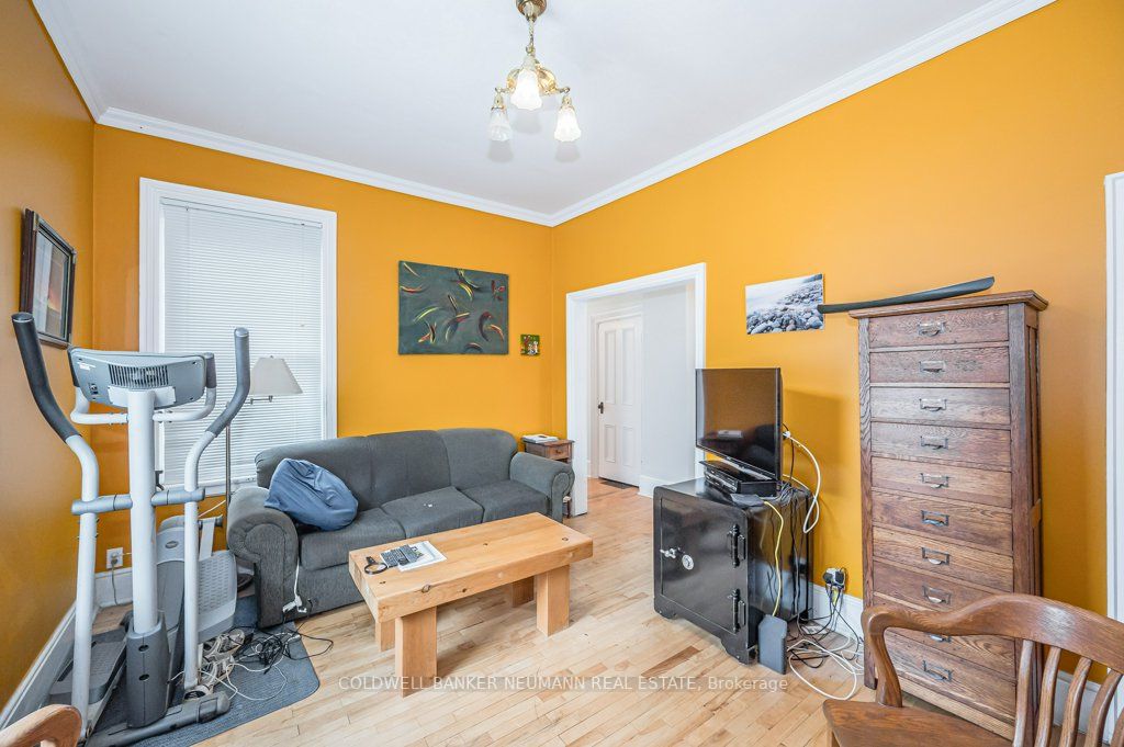 311 Woolwich St