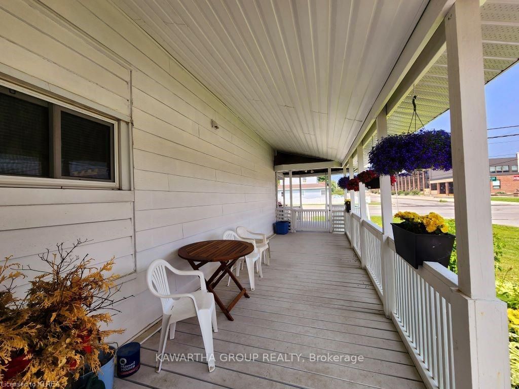 77 Lindsay St