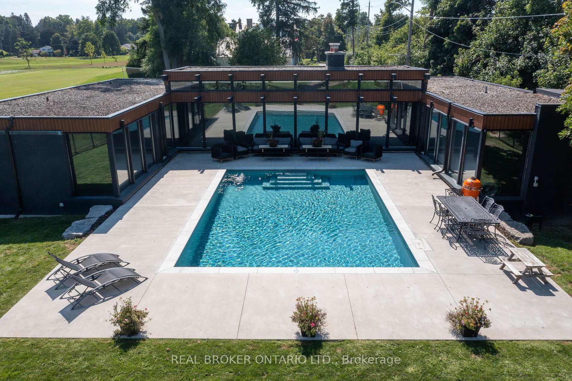 33 Dormie Lane