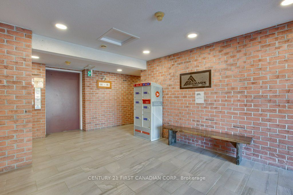130 Conway Dr, #107
