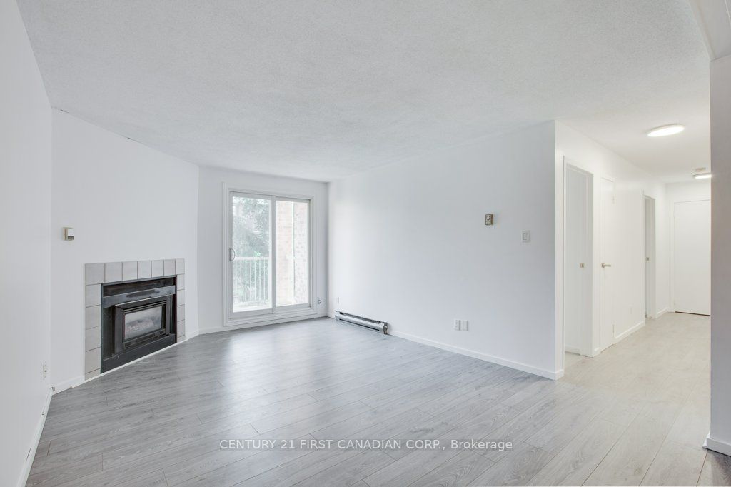 130 Conway Dr, #107