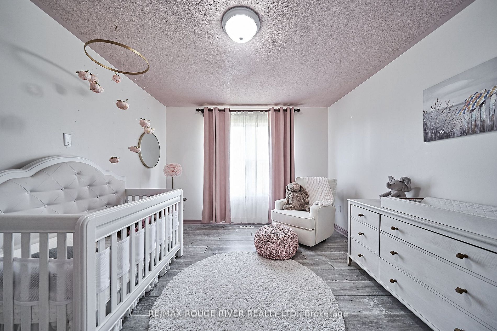 41 Ravine Dr