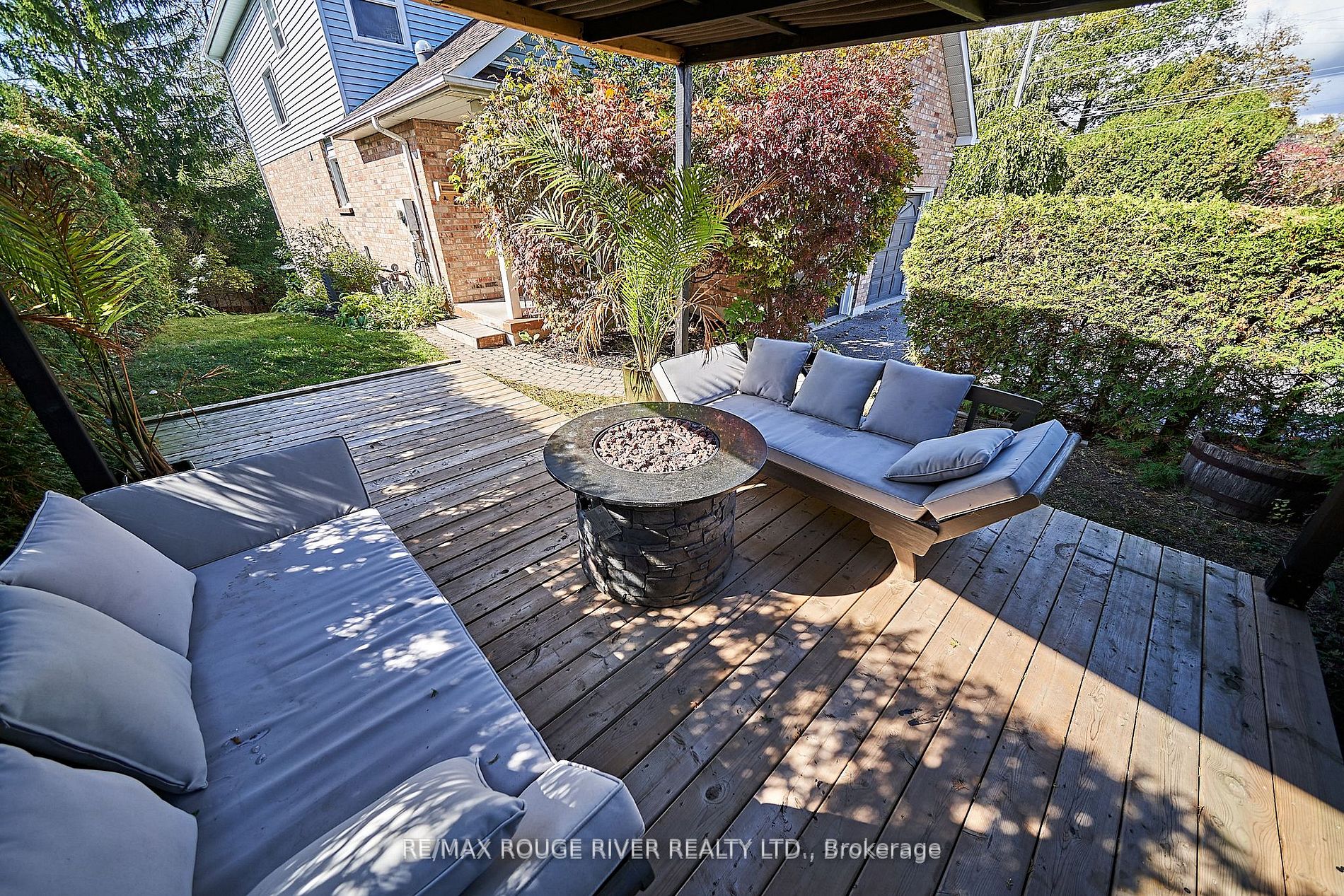 41 Ravine Dr