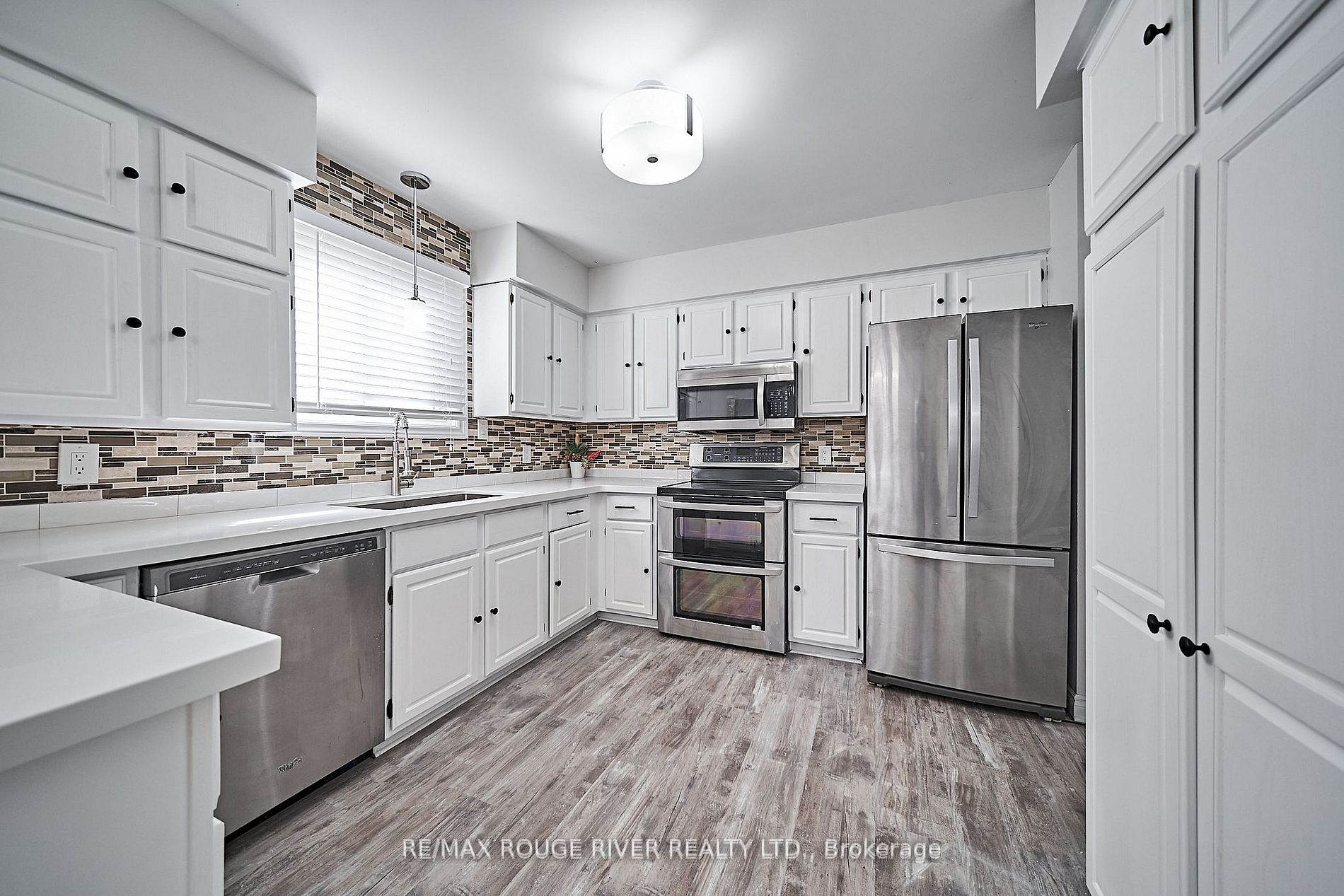 41 Ravine Dr