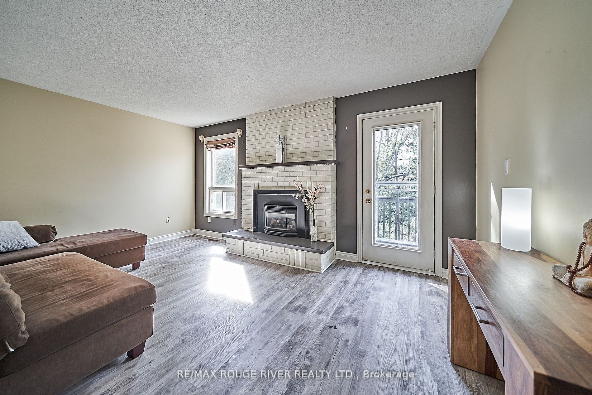 41 Ravine Dr