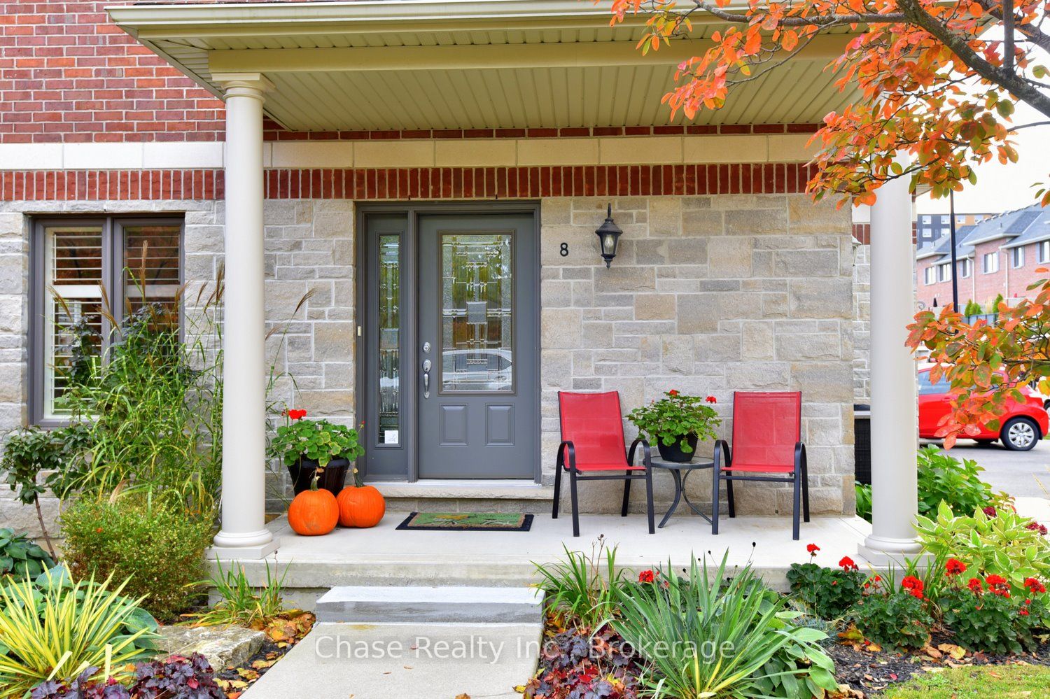 44 Flamboro St, #8