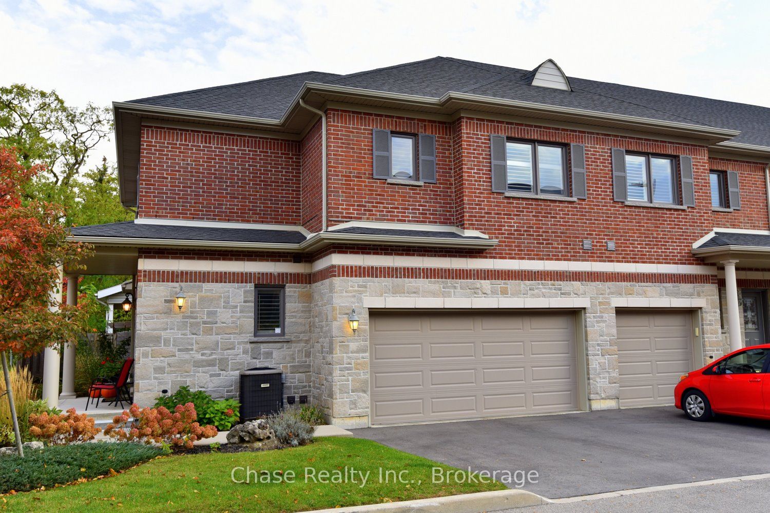 44 Flamboro St, #8