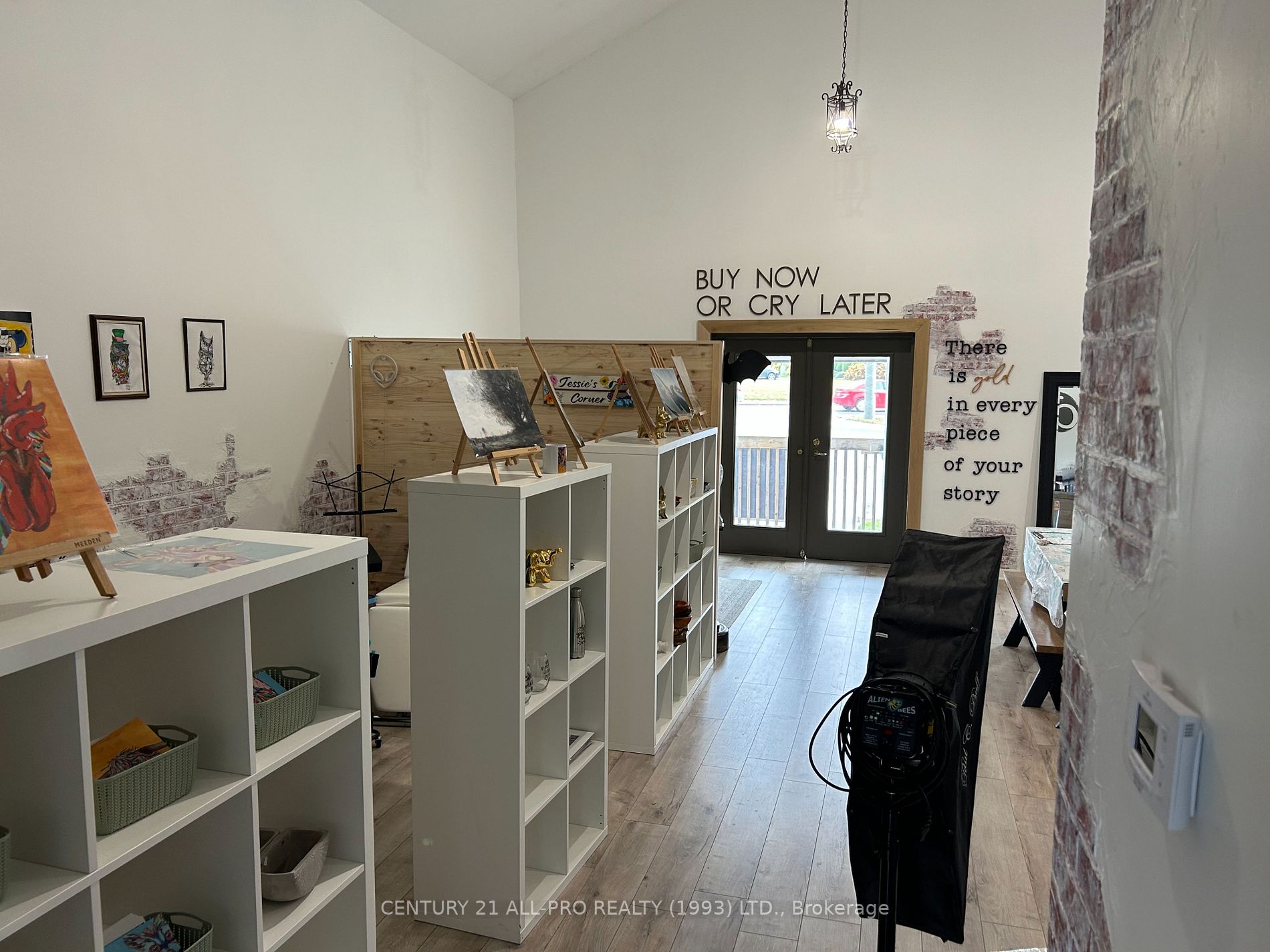 609 William St, #O