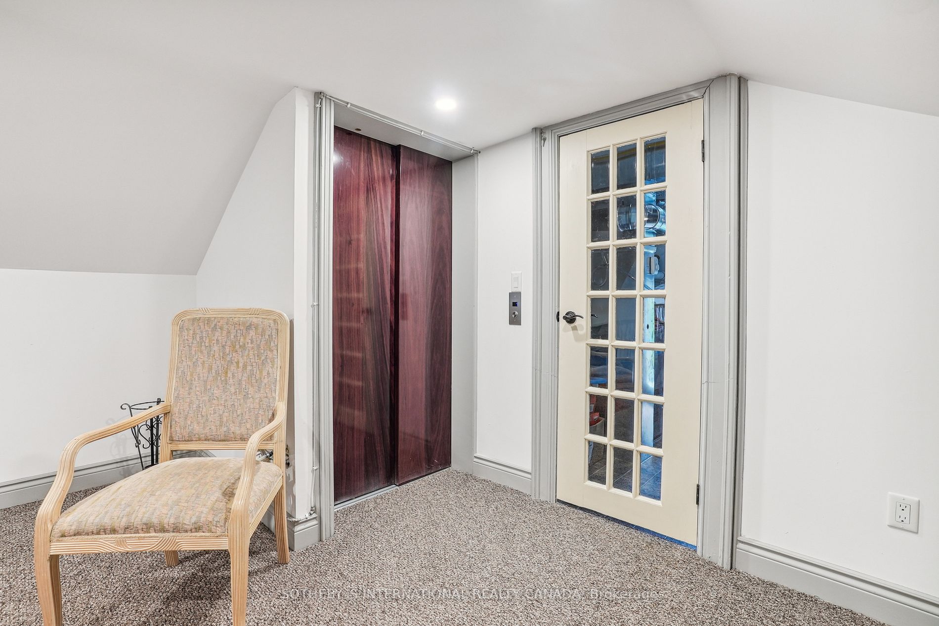 353 Sulphur Springs Rd