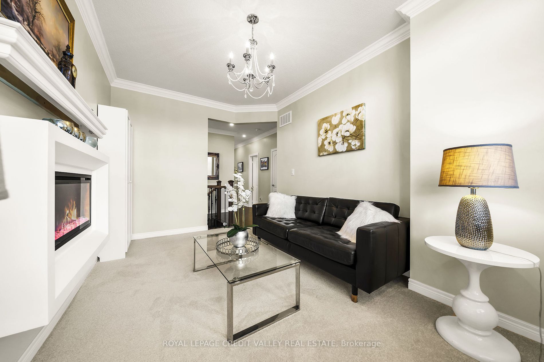 87 Westfield Cres