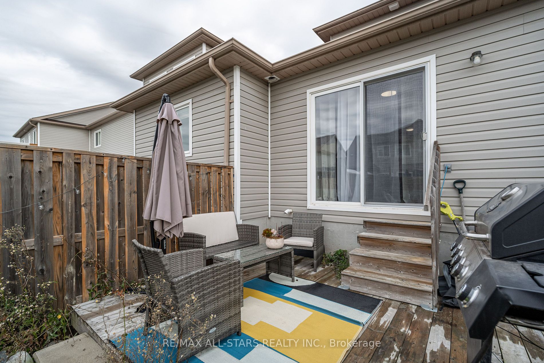 655 Tully Cres
