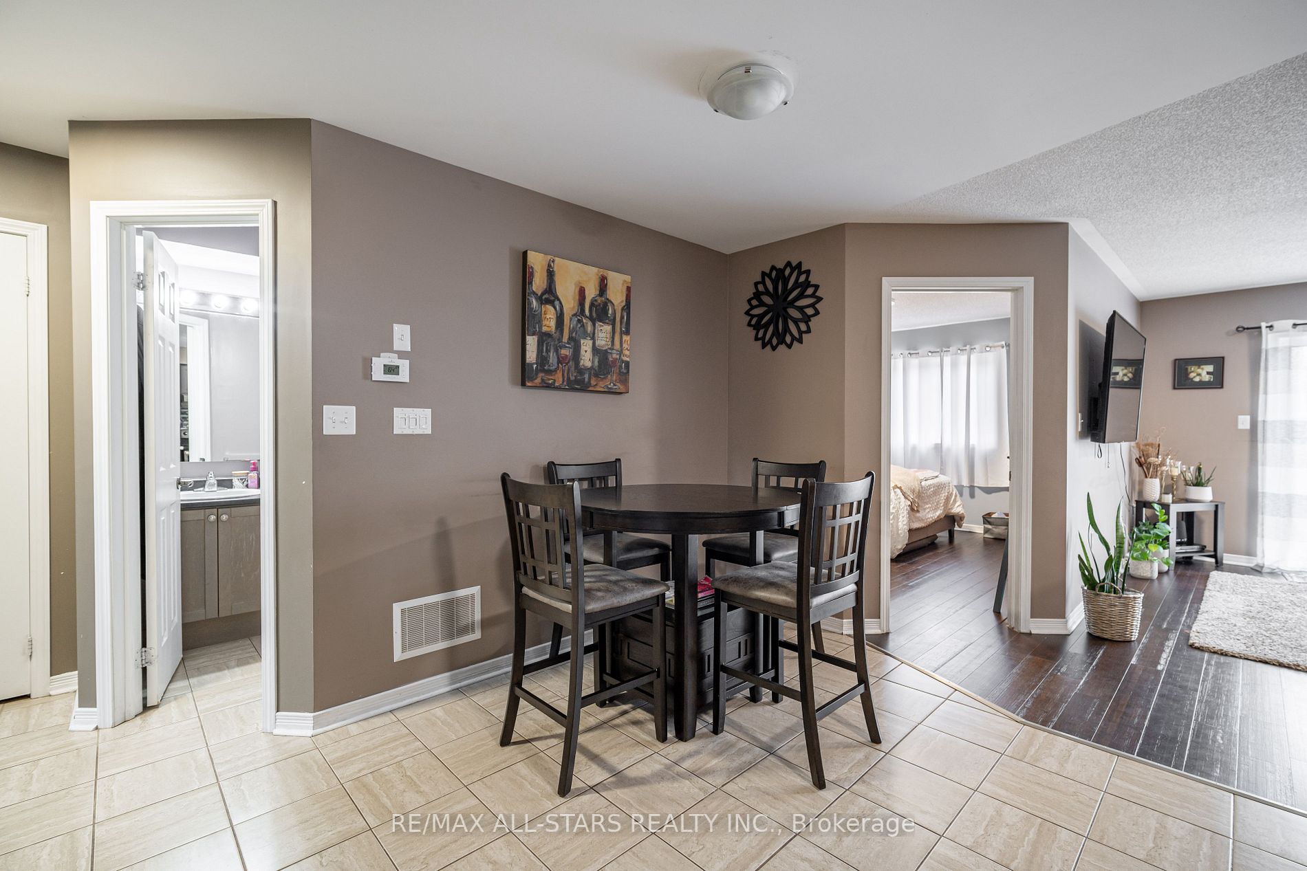655 Tully Cres