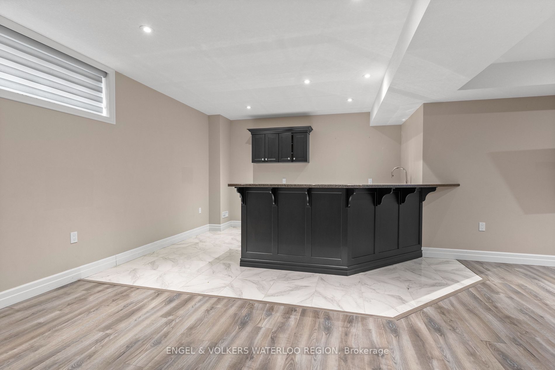 316 Deerfoot Tr