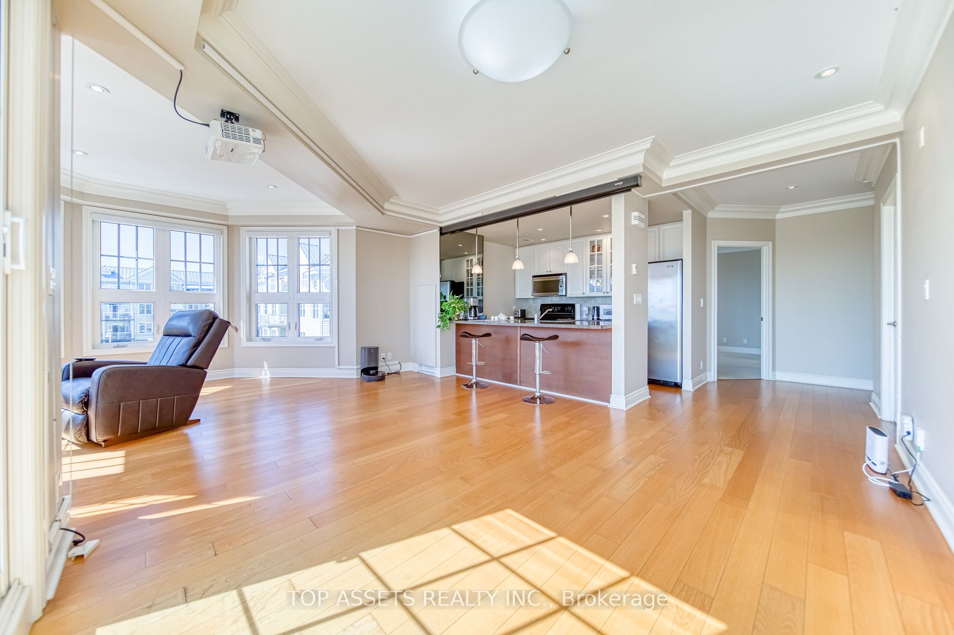 148 Third St, #305