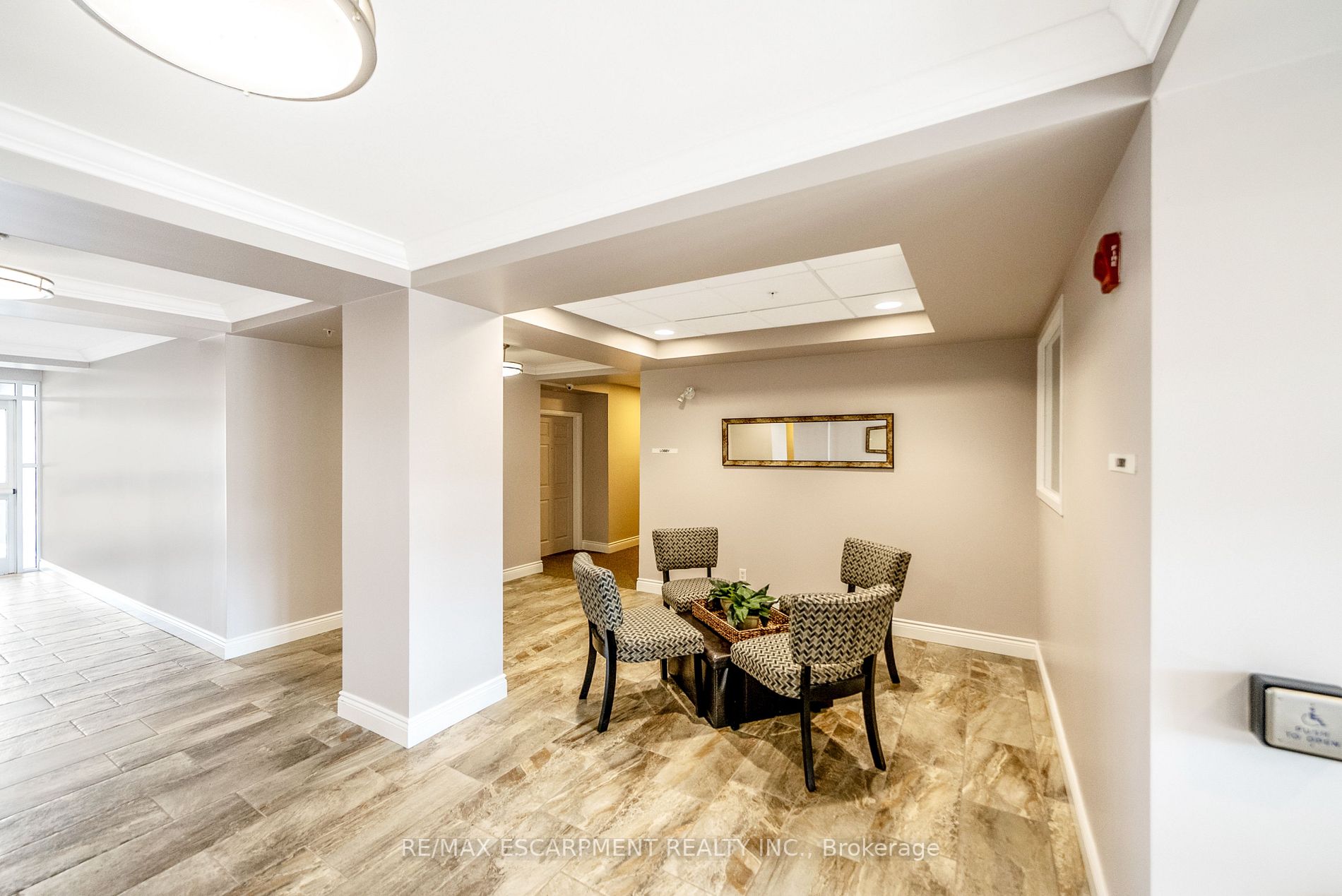 2 Colonial Dr, #102