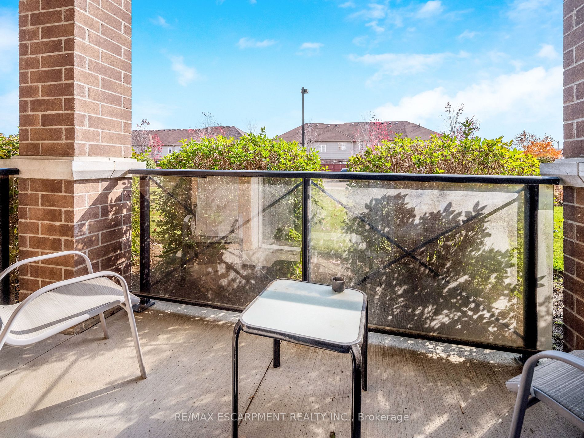 2 Colonial Dr, #102