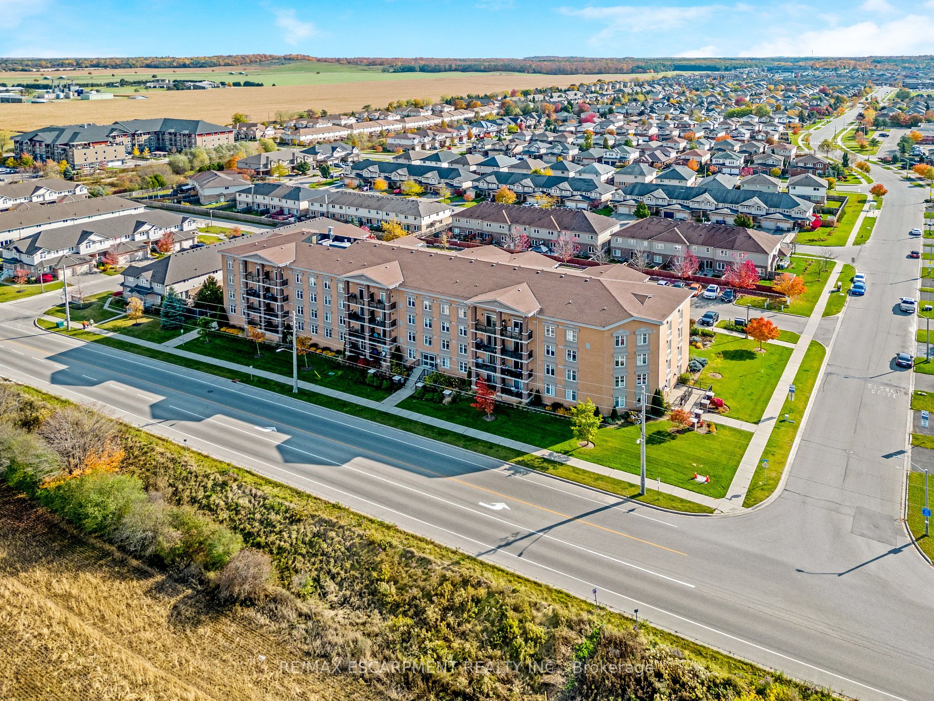 2 Colonial Dr, #102