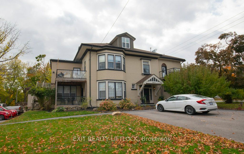 303 Brock St