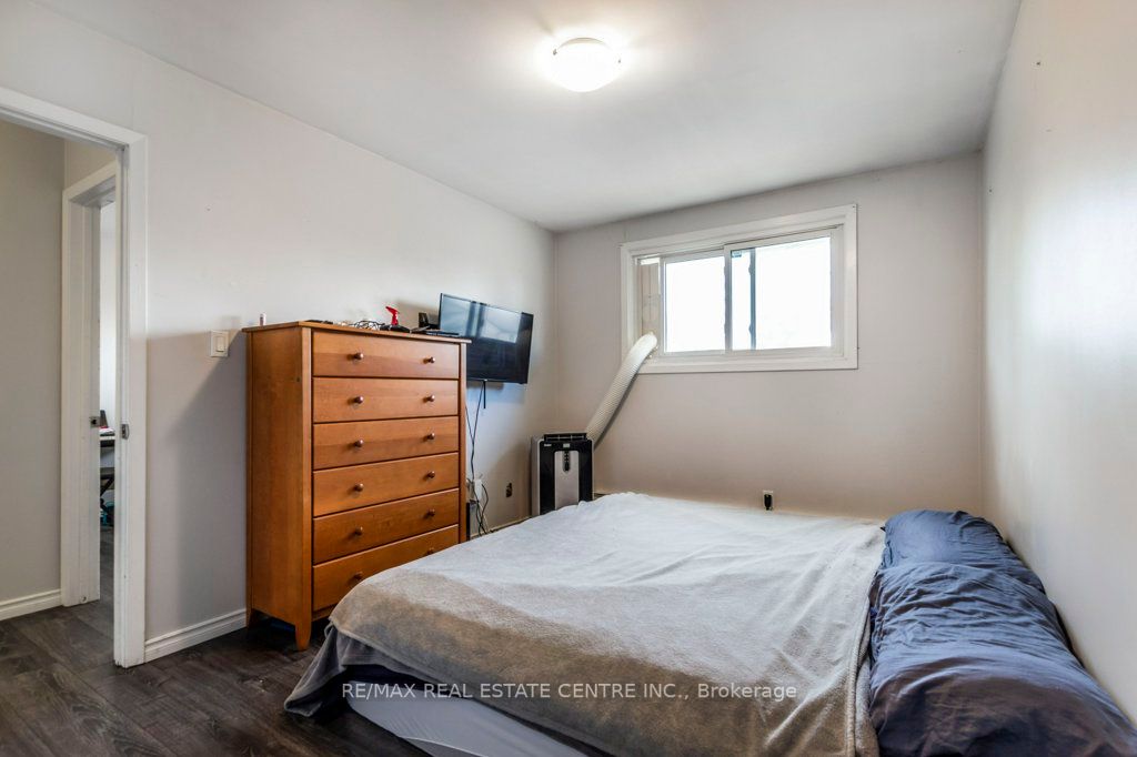 839 Walter St