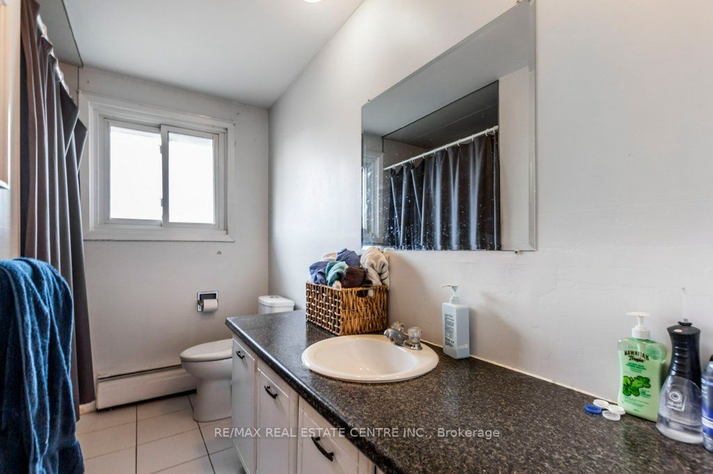 839 Walter St