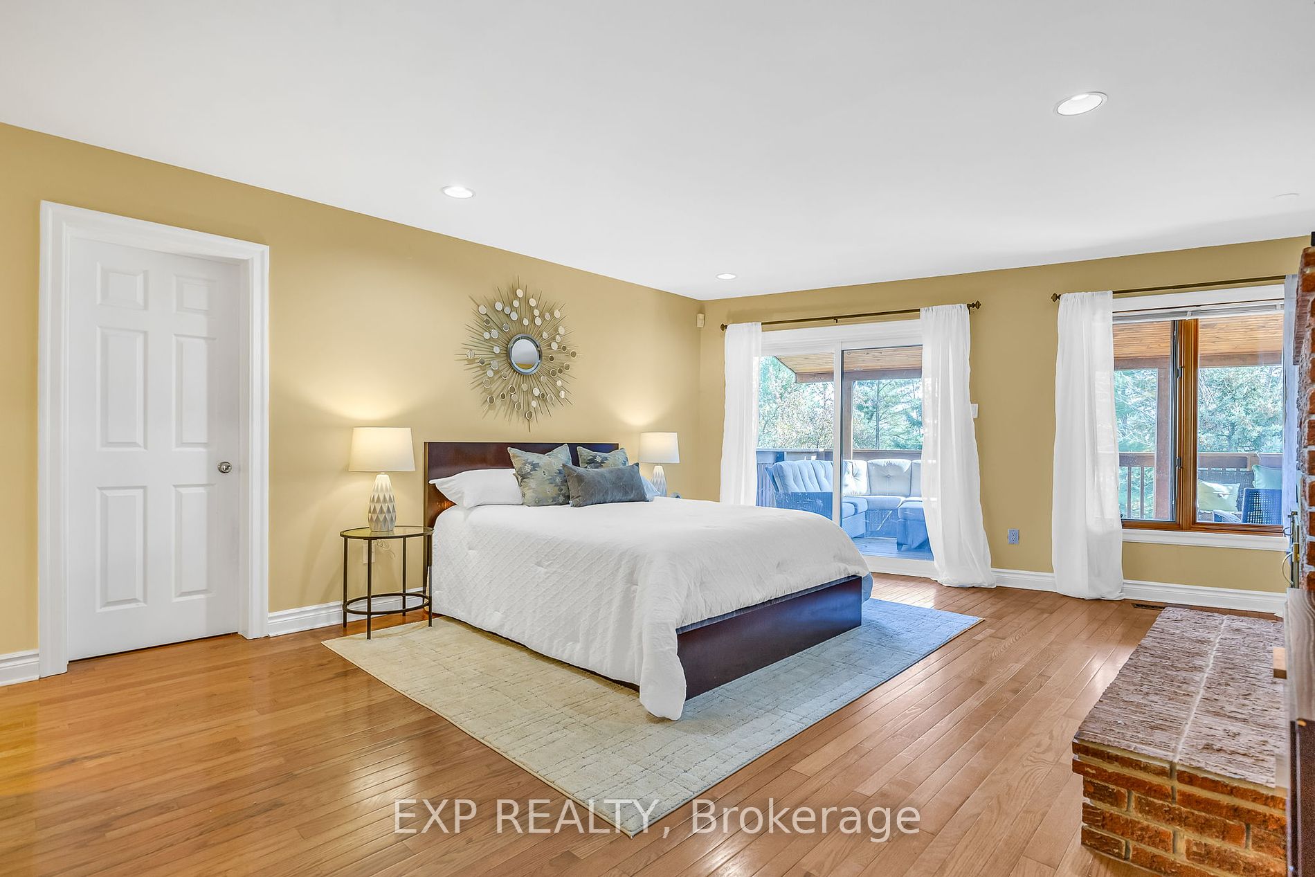 372 Broomfield Rd